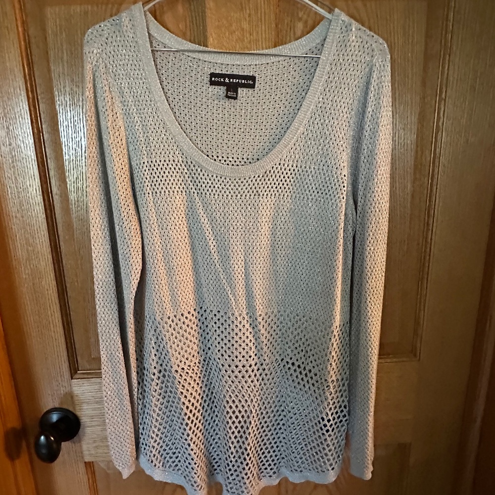 Rock & Republic Silver Cut-Out Scoop Neck Sweater.  Size L.